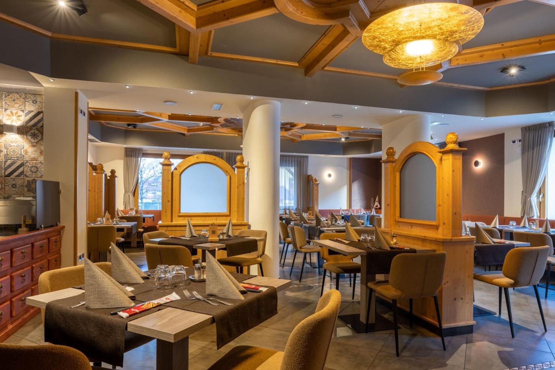 Hotel Dolomiti Saone ティオーネ・ディ・トレント エクステリア 写真